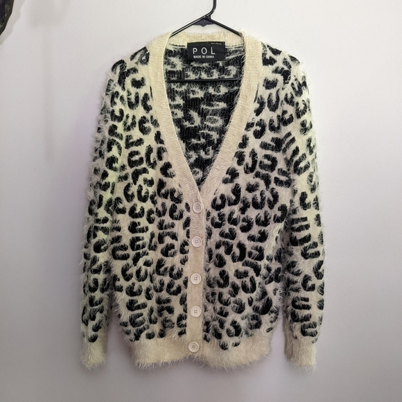 Pol Leopard Print Fuzzy V-Neck Cardigan Medium Cream and Black - Picture 1 of 5